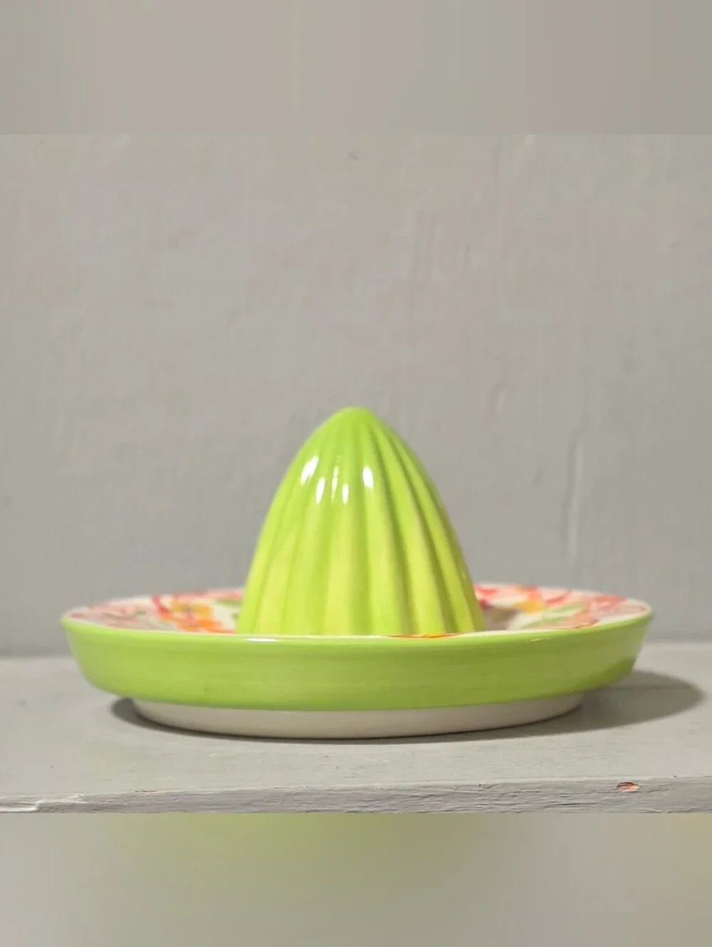 Ceramic Floral Citrus Juicer - Lime Green